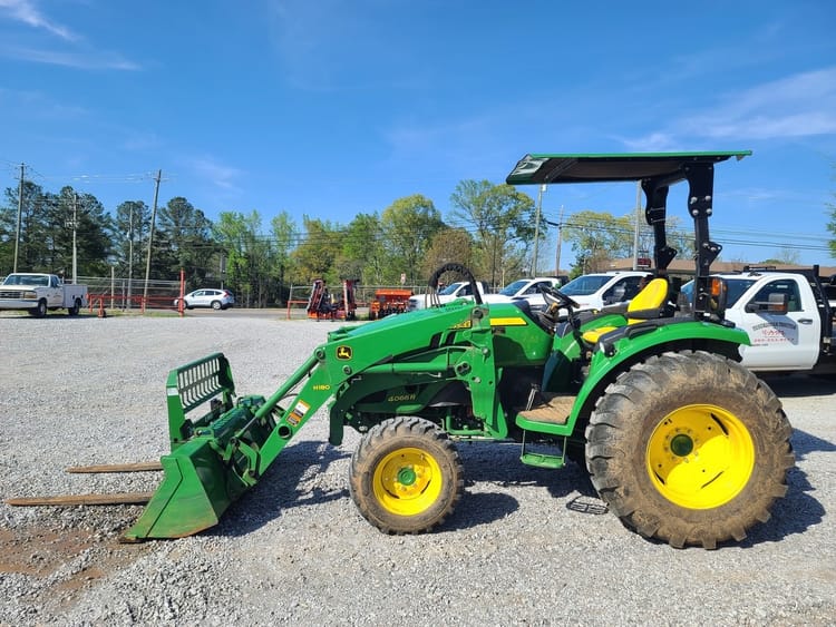 John Deere 4066R 4WD Loader