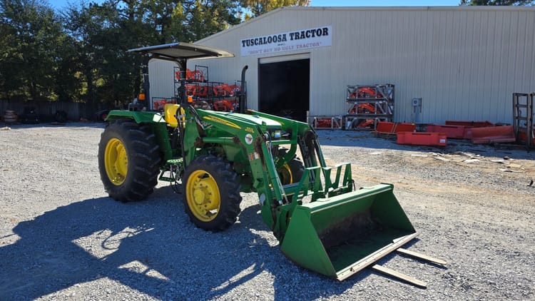 John Deere 5055E 4WD Tractor Loader