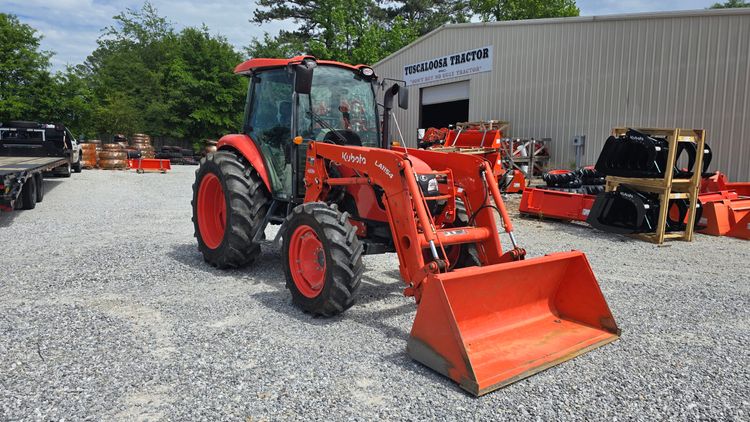Kubota M7060HDC 4WD Cab Tractor/Loader